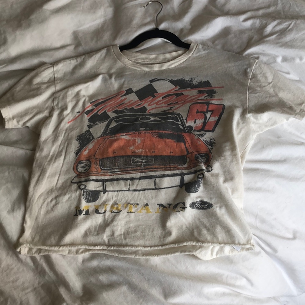 American eagle cropped car tshirt